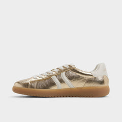 Chicsneaker2
